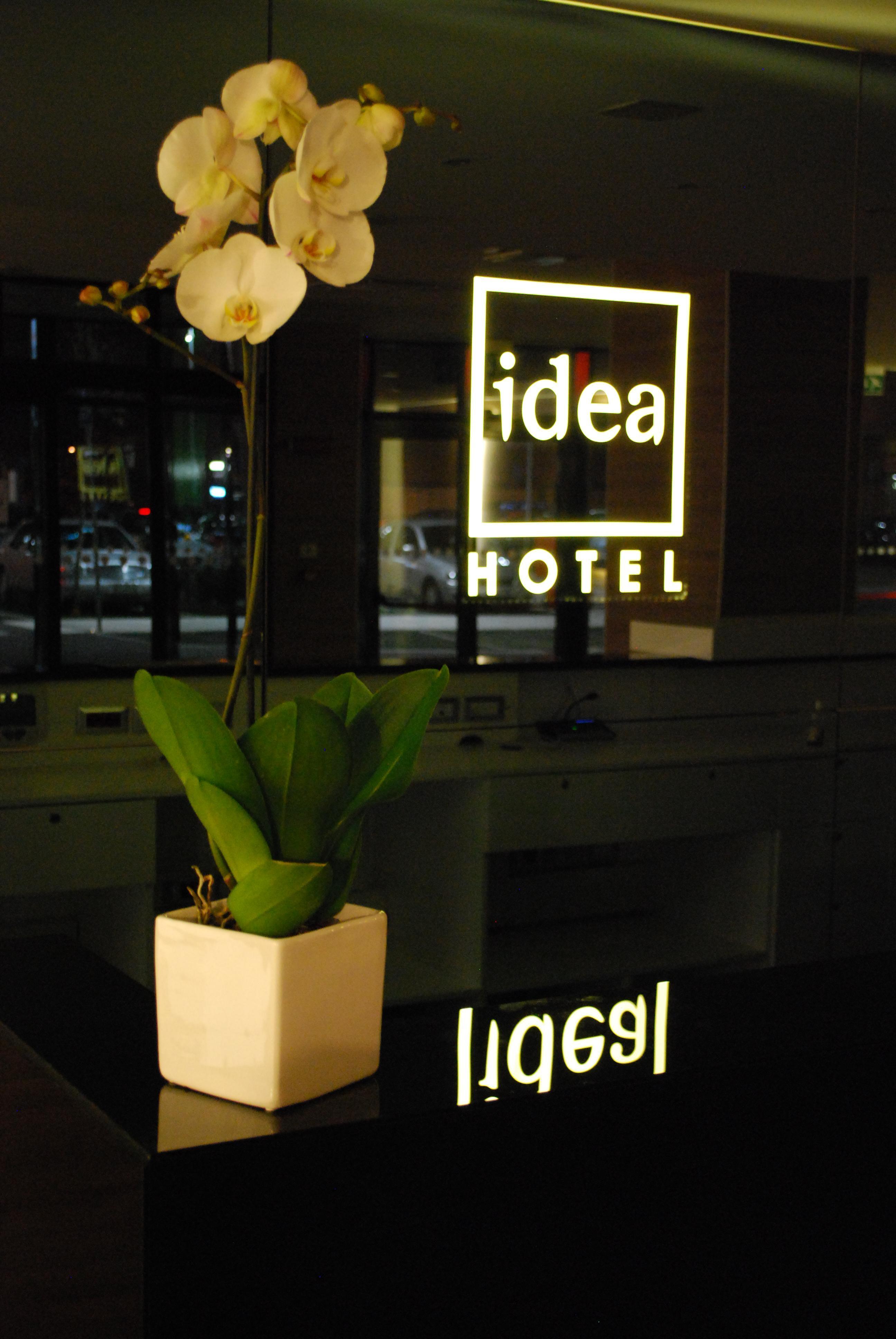 Idea Hotel Plus Савона Екстериор снимка